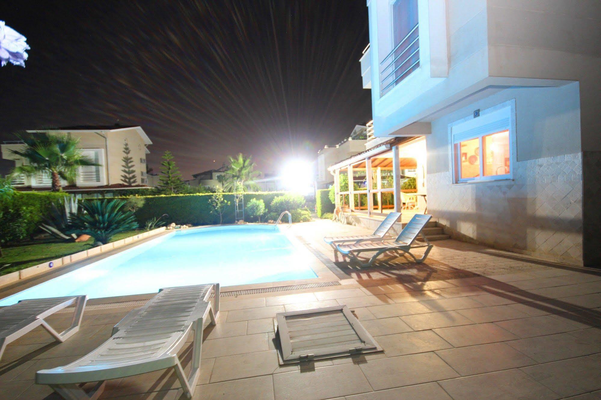 באלאק Paradise Town Villa Art מראה חיצוני תמונה
