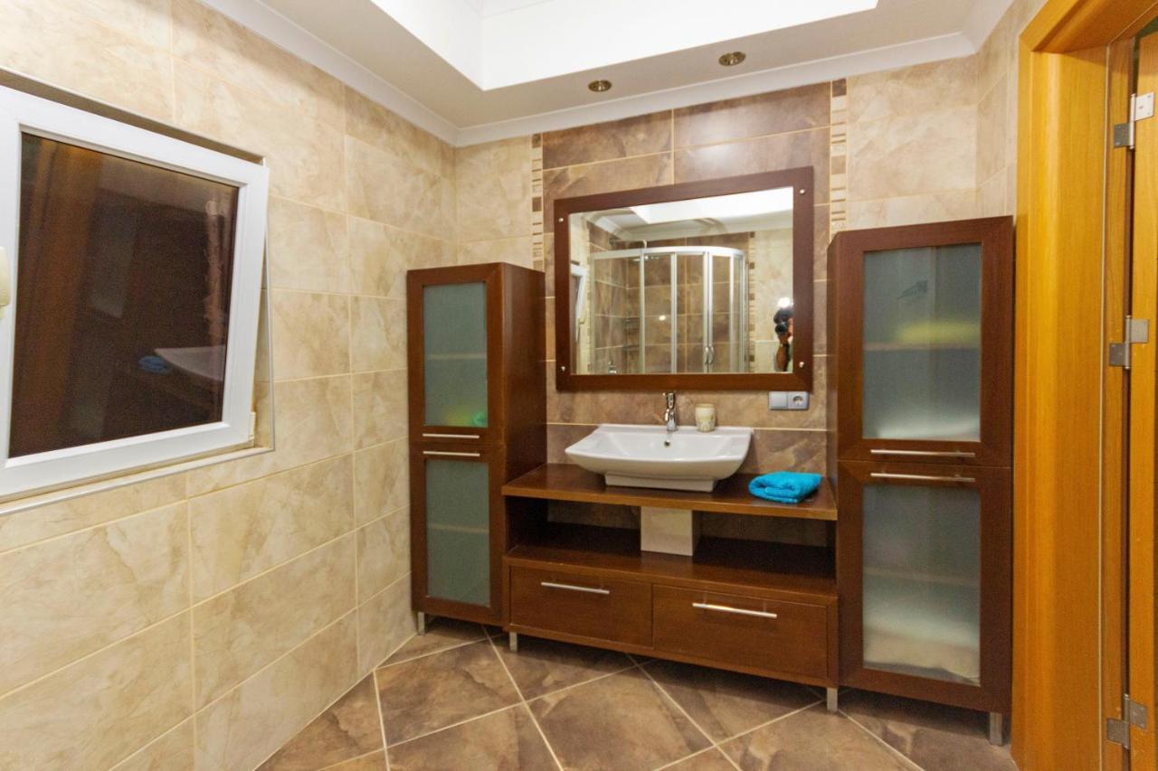 באלאק Paradise Town Villa Art מראה חיצוני תמונה